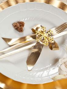 1pc Gold Christmas Napkin Ring, Christmas Snowflake Napkin Holder, Holiday Table Decoration - Gold - View 4