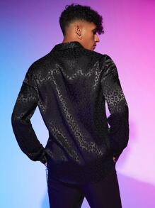 Manfinity RebelGame Men Leopard Jacquard Shirt - Black - View 2