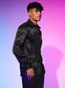 Manfinity RebelGame Men Leopard Jacquard Shirt - Black - View 5
