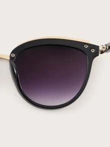 1pc Women's New Cat Eye Fashion Glasses Suitable For Daily Wear Elegant Shades Beach Accessories Beach Accessories For Women Glasses Shades Basics Fall Winter Women Outfits Clothes Business Casual Gifts For Summer Beach Vacation,Outdoor,Travel - Purple - View 3