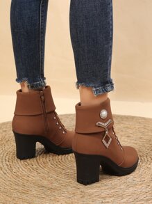 Botas Clássicas com Salto Grosso e Cadarço com Decoração de Strass para Outono/Inverno, Botas Femininas Sólidas de Cor Marrom com Decoração de Strass Fashionável