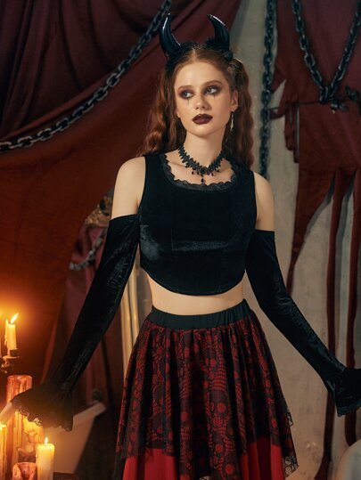 Camiseta con encaje en contraste de hombros descubiertos de terciopelo