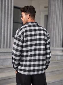 Manfinity Homme Men Plaid Print Drop Shoulder Shirt - Black and White - View 2