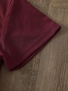 SHEIN LUNE Heart And Slogan Graphic Tee - Maroon - View 4