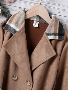 女孩西裝領雙排釦腰帶外套