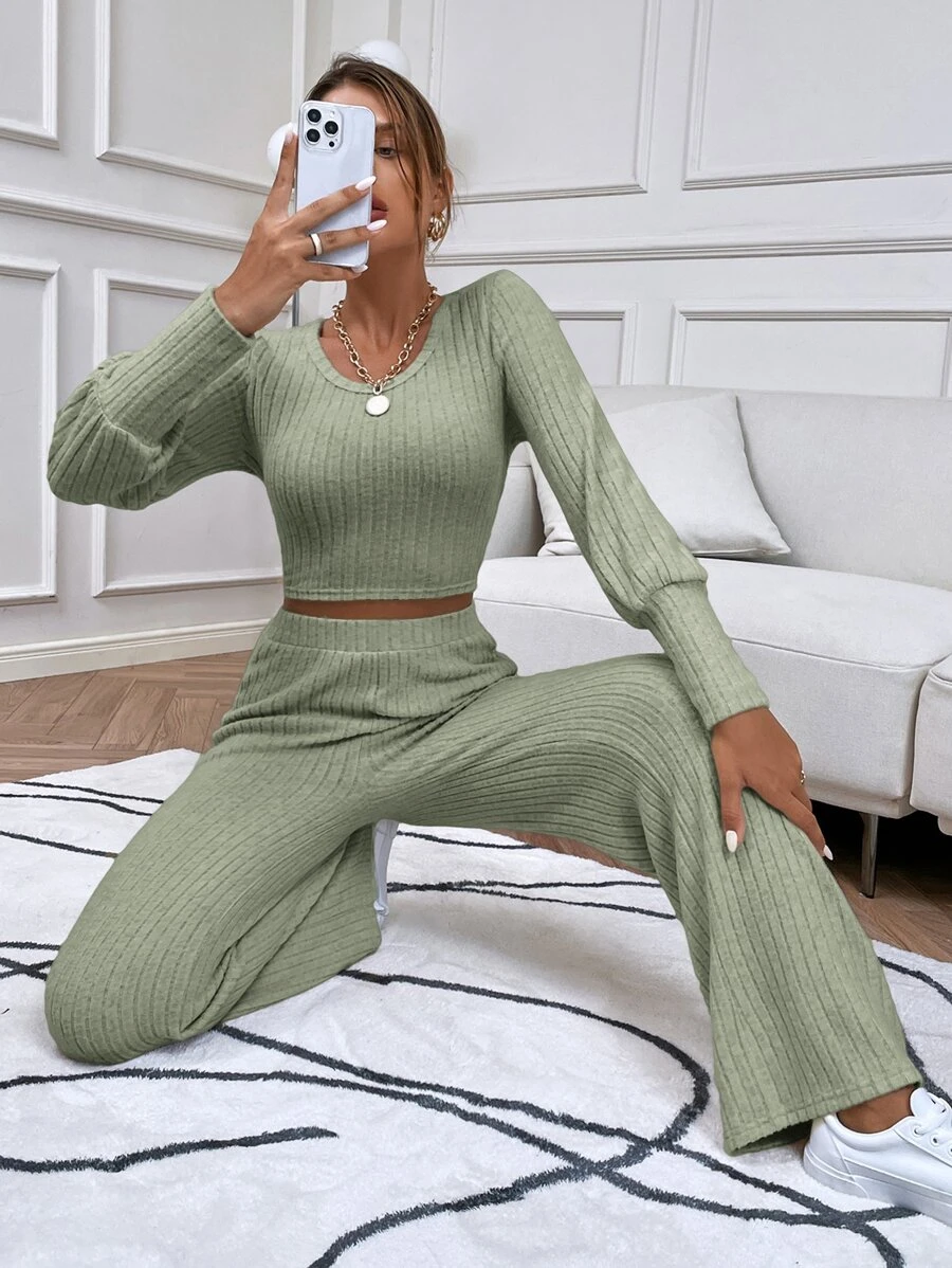 SHEIN Frenchy 燈籠袖短款T恤和褲子