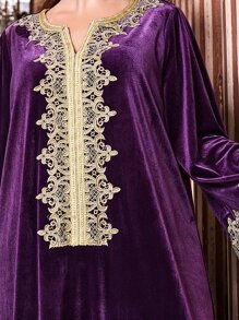 Al Najma 大碼凸花蕾絲貼花絲絨連衣裙 - 紫色 - 查看 9