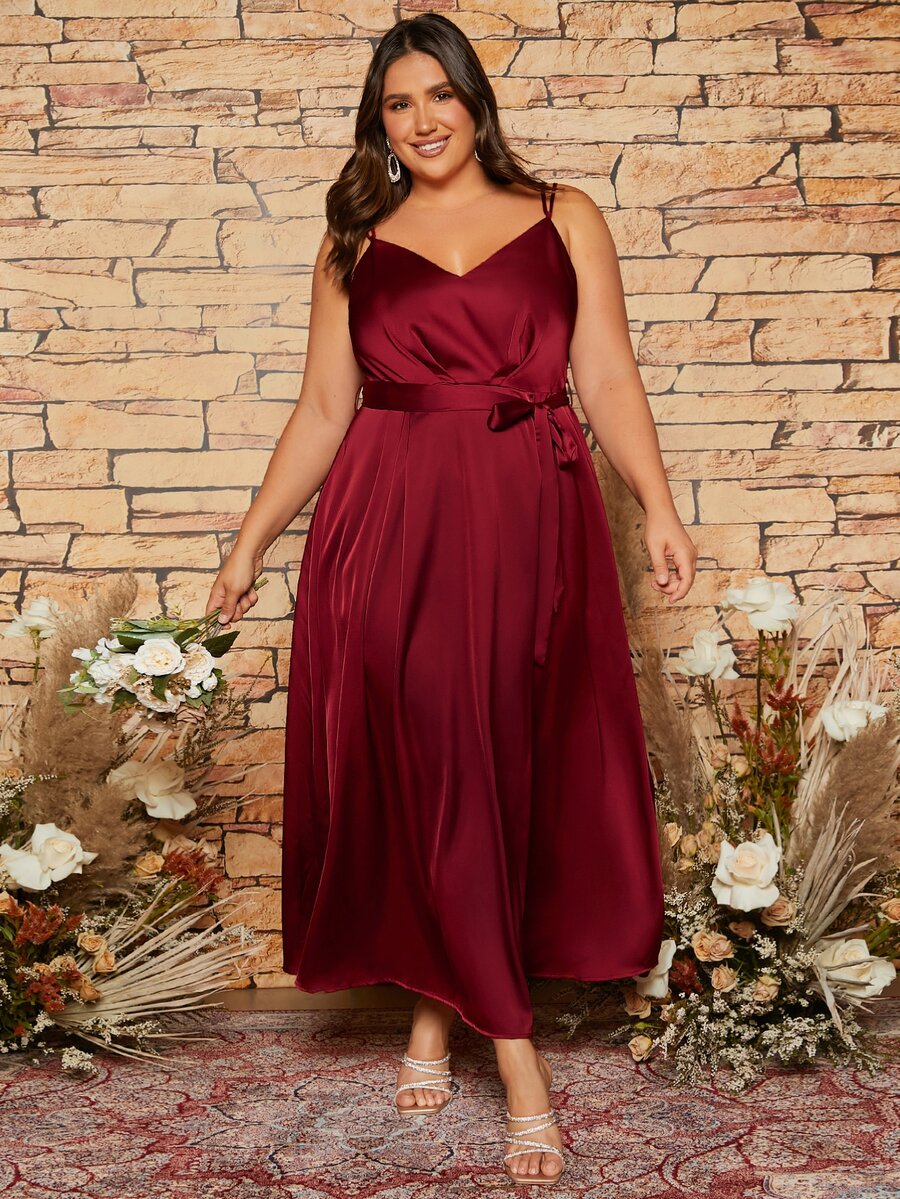 SHEIN Belle 勃艮第红色加褶饰缎带伴娘礼服