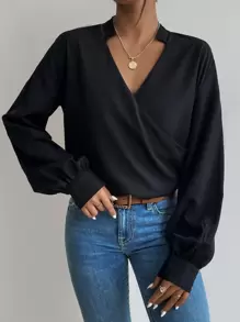 Chiquease Camisa unicolor de cuello cruzado - Negro - Ver 1