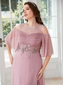 SHEIN Belle 大碼水鑽細節貼花挖肩褶邊超長伴娘連衣裙 - 藕粉色 - 查看 2