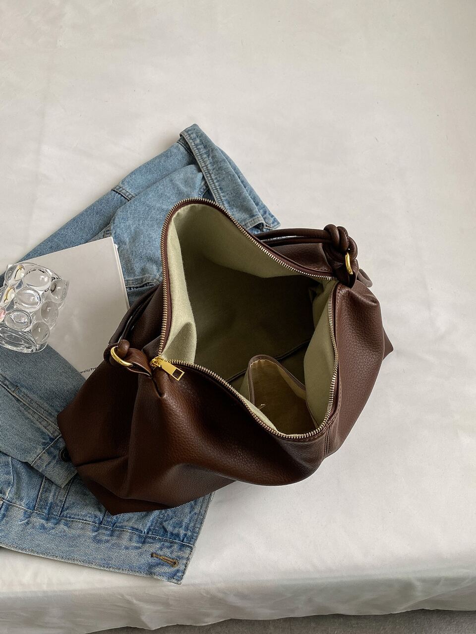 CONTAINEVERY Minimalist Hobo Bag