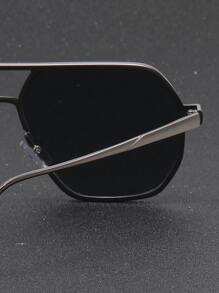 男士幾何框架太陽眼鏡 - 深灰色 - 查看 3