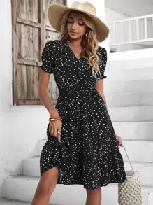 Breezaya 波卡圓點泡泡袖A字連衣裙 - 黑色 - 查看 1