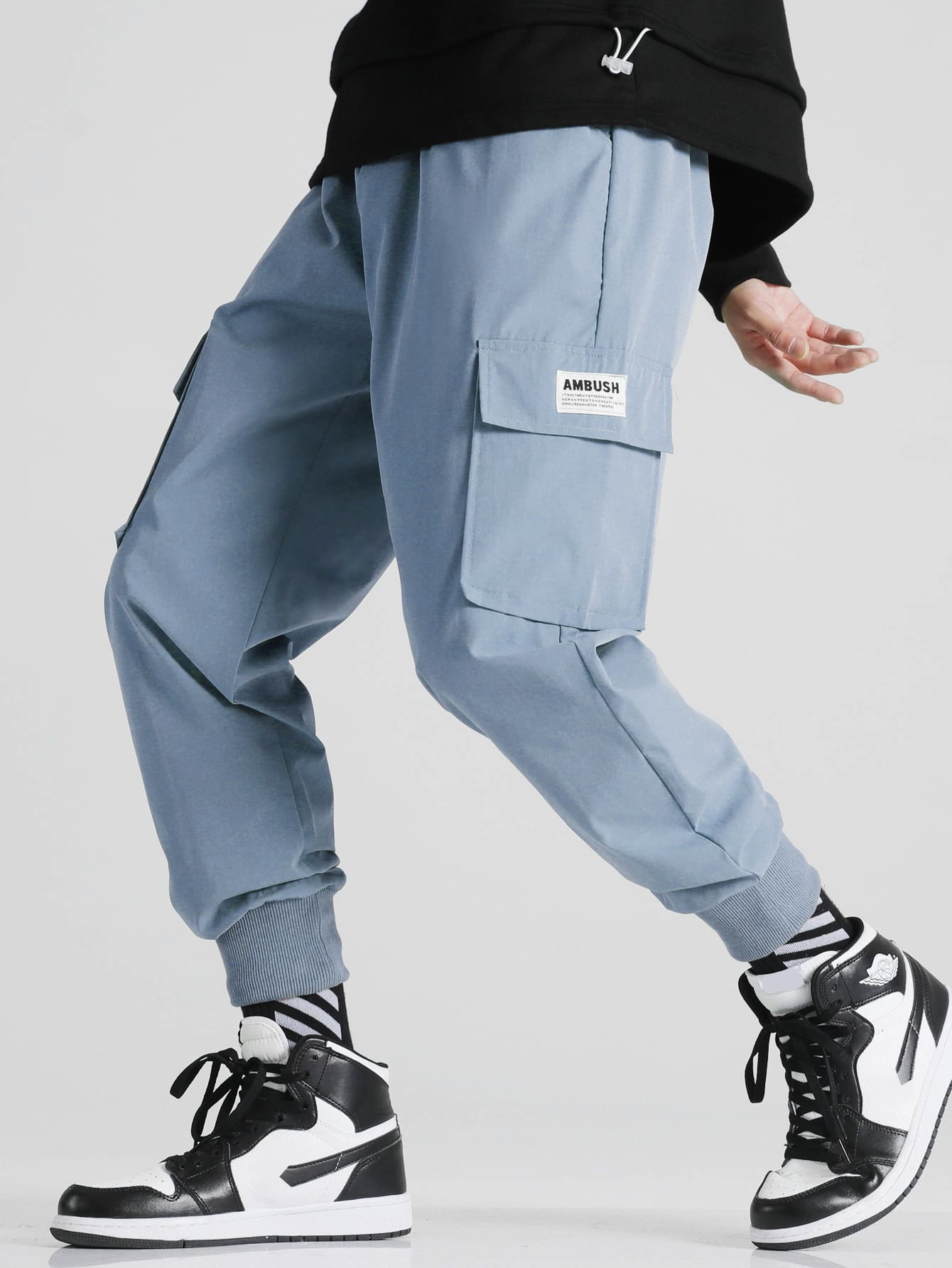 Manfinity Hypemode Quần Nam Đắp vá Túi Lá thư Đường phố - Màu xanh bụi bặm - Xem 1