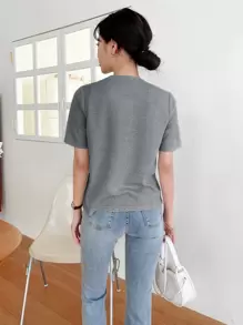 DAZY Nút phía trước Chi tiết về Flap Áo thun - Xám - Xem 2