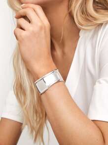 MOTF PREMIUM MINIMALIST CUFF BANGLE