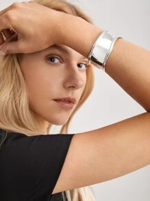 MOTF PREMIUM MINIMALIST CUFF BANGLE
