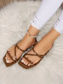 女士露趾交叉绑带凉鞋，优雅纯色户外平底凉鞋，沙滩装，夏季装扮 - 棕色 - 查看 3