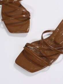 女士露趾交叉绑带凉鞋，优雅纯色户外平底凉鞋，沙滩装，夏季装扮 - 棕色 - 查看 5