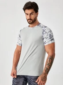 Manfinity Fitness Hombres Camiseta deportiva con estampado de camuflaje de manga raglán - Gris - Ver 5