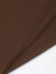 Manfinity 男士字母圖案T恤 - 咖啡棕 - 查看 3