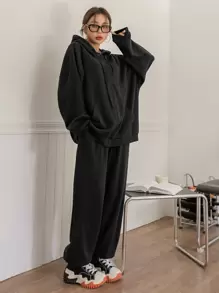 DAZY Áo hoodie và quần nỉ có dây rút và khóa kéo hở vai in họa tiết chữ, Quần áo nữ mùa thu - màu đen - Xem 1