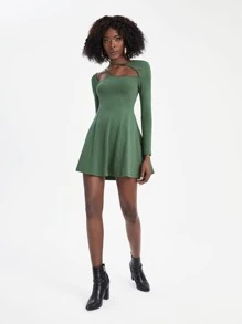 Criadora Cut Out Asymmetrical Shoulder Flare Hem Dress - Green - View 4