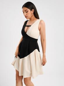 TWILL DISTILLED 撞色鏤空荷葉邊連衣裙 - 彩色 - 查看 4