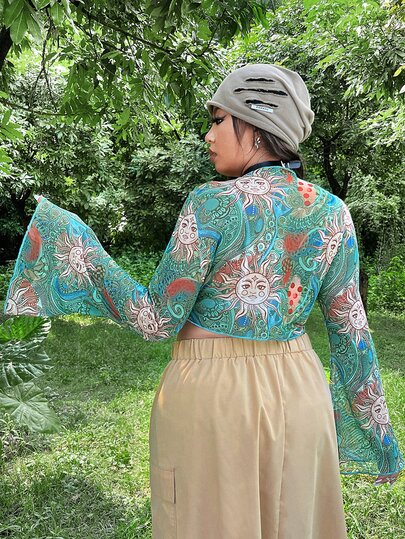 Top sol & con estampado de paisley con cordón delantero manga de campana de malla