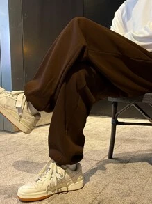 Manfinity Hypemode Men Tropical And Letter Graphic Joggers - Coffee Brown - View 4