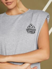 SHEIN Vestido tenis con estampado de slogan bajo con abertura - Gris Claro - Ver 4