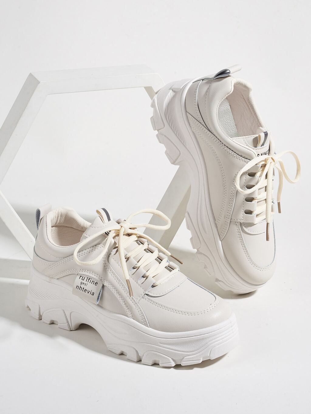 2025 Autumn Thick-Soled Breathable White Shoes, Women's Fashion Versatile Casual Sneakers, Student White Platform Shoes, Women Black Lace-Up Leather Waterproof, Plus Size