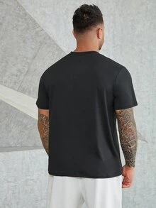 Manfinity Men Plus Cartoon And Letter Graphic Tee - Black - View 2