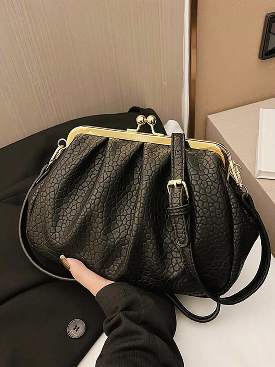 鱷魚壓紋吻鎖雲朵包 - 黑色 - 查看 1