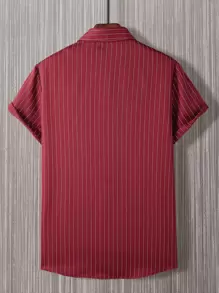 Manfinity Homme Hombres Camisa de rayas con botón delantero sin camiseta - Burdeos - Ver 2