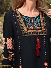 EMERY ROSE Embroidery Floral Detail Tassel Knot Front Dress - Multicolor - View 3