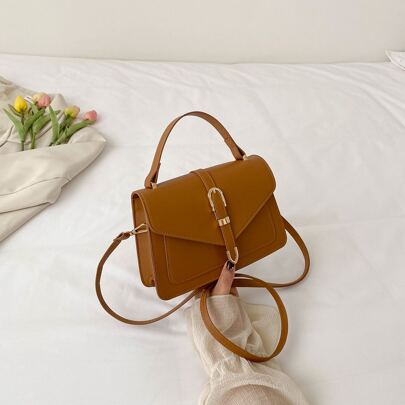 Minimalist Flap Squ…