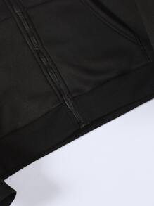 ROMWE MEN Guys Letter & Graphic Print Kangaroo Pocket Drawstring Hoodie - Black - View 6