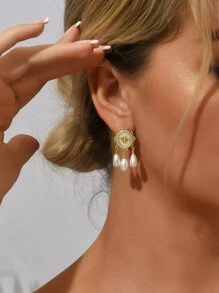 Bee Detail Faux Pearl Drop Earrings - Yellow Gold - View 4