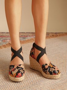 Faux Suede Floral Pattern Ankle Strap Wedge Court Shoes - Multicolor - View 3