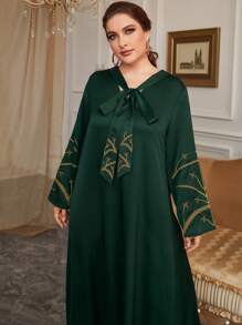 Modelyn Plus Tie Neck Plant Embroidery Dress - Dark Green - View 6