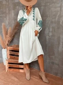 GENKIRA Floral Embroidery Notched Neckline Lantern Sleeve Dress - Beige - View 4