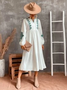 GENKIRA Floral Embroidery Notched Neckline Lantern Sleeve Dress - Beige - View 5