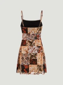 SHEIN MOD 色塊拼接圖案木耳邊吊帶連衣裙 - 彩色 - 查看 5