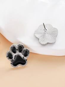 Paw Design Stud Earrings - Black - View 3