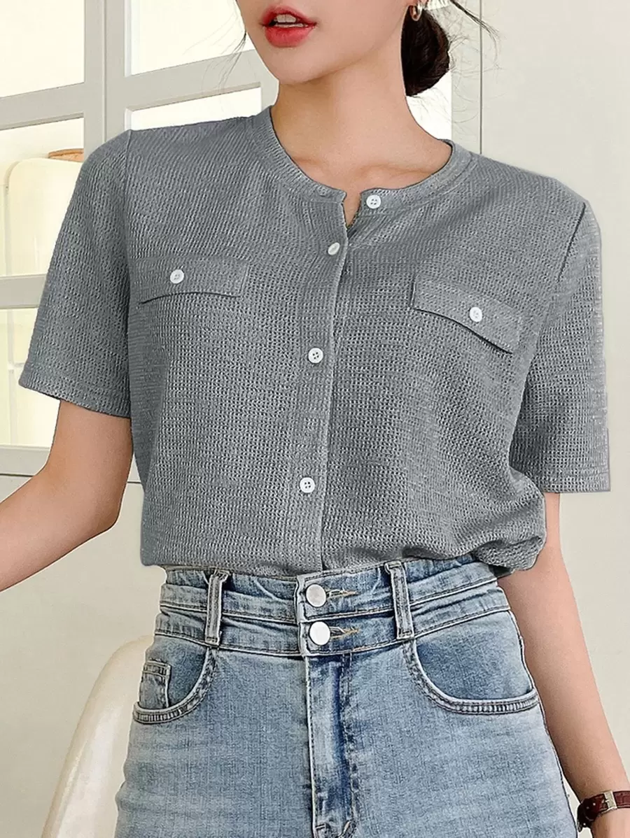 DAZY Nút phía trước Chi tiết về Flap Áo thun - Xám - Xem 1