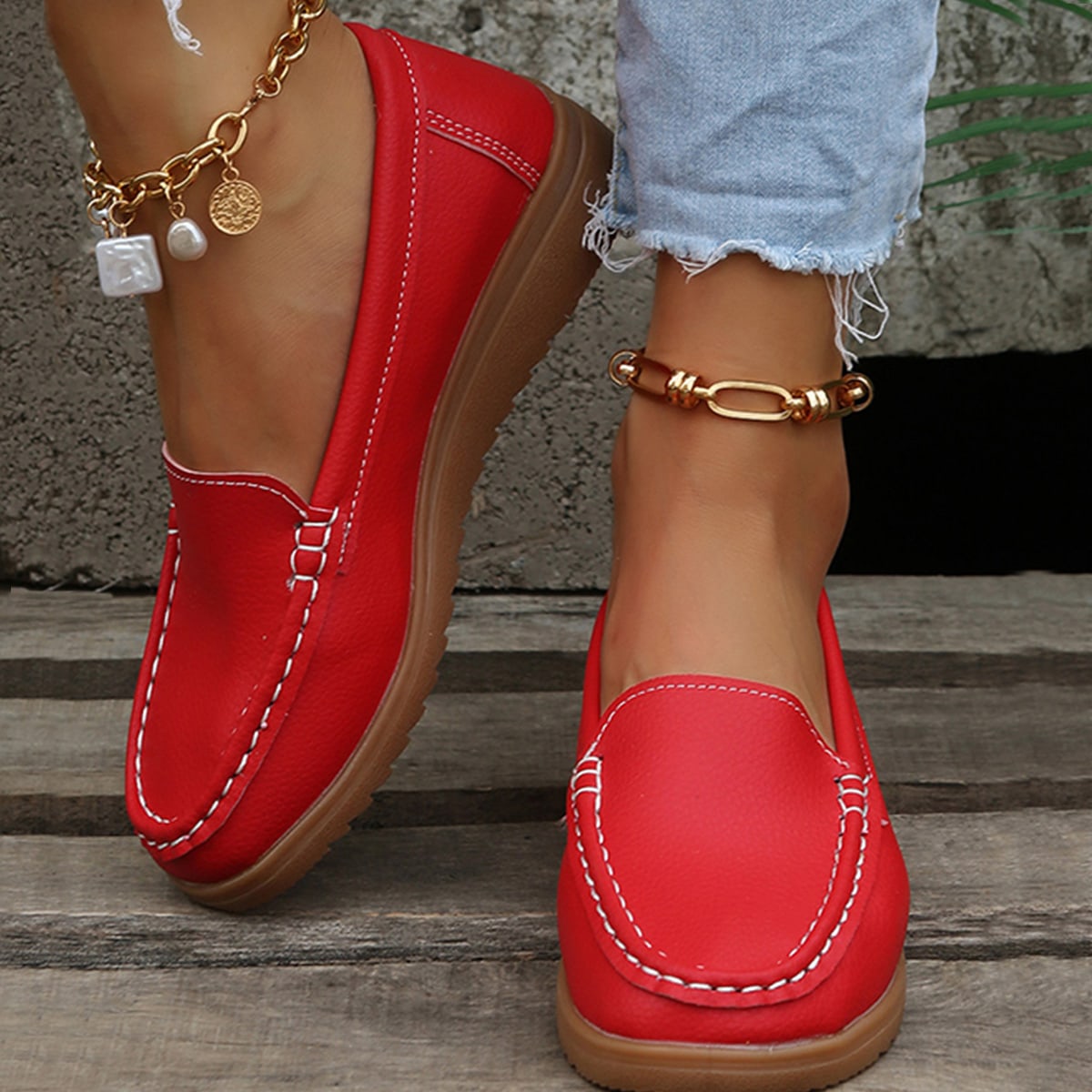 Mocasines planos con detalles de pespuntes en color rojo neón para otoño/invierno, zapatos planos de mujer de color rojo sólido y llamativo