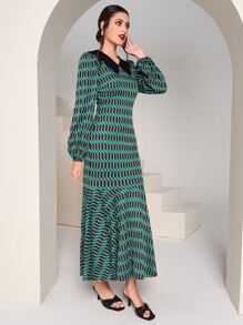 Modelyn Allover Geo Print Mermaid Hem Dress - Green - View 3