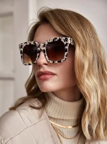 BizChic Rivet Detail Square Frame Fashion Glasses - Multicolor - View 2