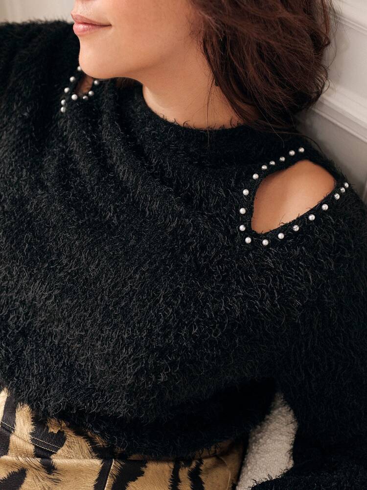 SHEIN Plus Beaded Detail Cut Out Fuzzy Sweatshirt - Black - View 4
